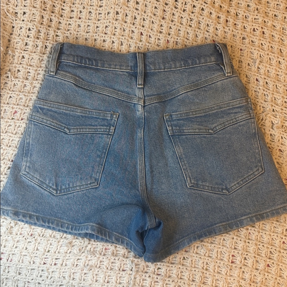 Frame shorts - Picture 3 of 3